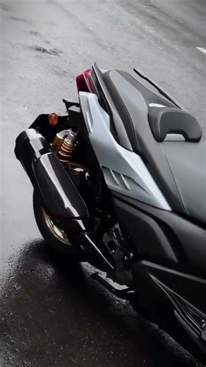Top Upgrades for Yamaha XMAX: Brembo, Shocks & More
