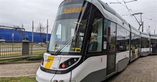 Une cycliste de 18 ans dans un état critique après une collision avec un tram à Anvers