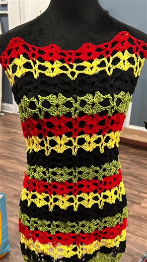 Crochet tip 101 when using different size yarn. #crochet #crochetersoftiktok #lionbrandyarn #fiberartist #greenscreen
