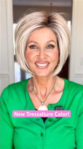 NEW TRESSALLURE COLOR!🩷Sand and Sun Lighted on SMOOTH CUT BOB! TLWIGS.COM code ANDI35 to save 35%