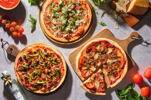 Crossroads Cafe's new line of extra crisp and airy sourdough pizzas are incredibly flavourful - you can't resist sneaking a slice! It's hands down the star of our new a la carte menu. Take your pick from four classic flavours, namely Margherita, Supreme, Prosciutto, and Four Cheese - it’s the ultimate comfort food and best shared with family or friends. Find out more at https://bit.ly/Crossroadssg. #MarriottSG #CrossroadsSG #PizzaLovers | Singapore Marriott Tang Plaza Hotel