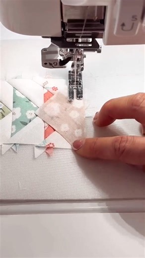 Inspired by Zerian's "Quilt As You Go" method, I'm making this stunning Flying Geese Belt Bag! It's coming along beautifully. #sewing #quilting #quiltasyougo | Quilt Patterns PDF