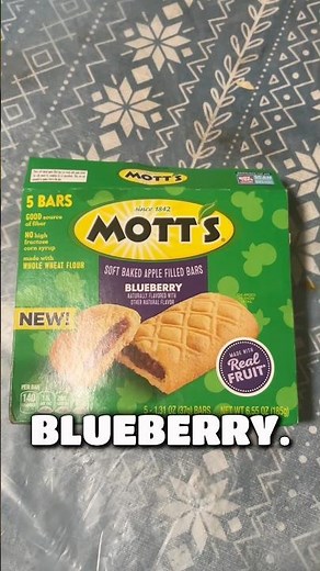 1-Minute Snack Review: Mott’s Blueberry Apple Bars 🍏
