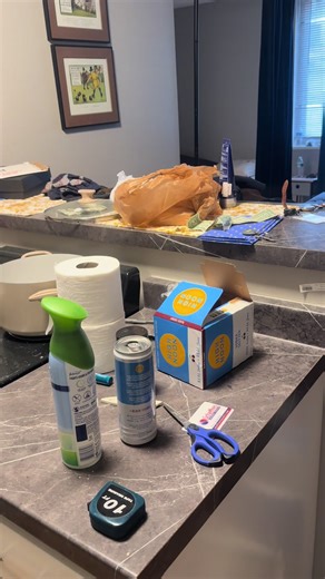 I have the skill to transform this… into this ✨🧼 Professional kitchen cleaning 📍 Silver Spring & Montgomery County #BeforeAndAfter #KitchenCleaning #yanicleaningservice