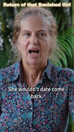 "Watch👉 https://sm.reelhunter.online/5407080962665500672 🌟Isabella grew up in a patriarchal home where she and her sister were mistreated in favor of their brother. Despite the odds, she got into Harvard but was forced to quit. With her mother’s help, she left, finished school, and became CEO. When she learned her family planned to marry off her sister to fund her brother’s marriage, she returned to save her mother and sister—this time, determined to fight back.🌹🌹🌹 #ShortMax #家庭现代" | Elizab