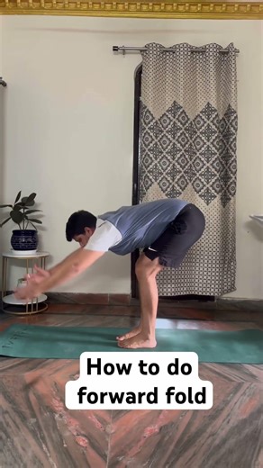 How to do forward fold #yogaforbeginners #mobility #yogapractice #yogapostures #yogainspiration