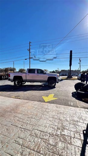 26s look right on this Denali 😮‍💨🔥 TIS 566BM wrapped in 33s — clean fit, clean ride. Want your truck sitting like this? DM Max and we’ll set you up. 📍 Road Runner Wheels & Tires | Marietta GA #MariettaWheels #AtlantaWheels #RoadRunnerWheels #GeorgiaTrucks #CobbCountyRims GMCDenali TruckLifeGA RoswellRd