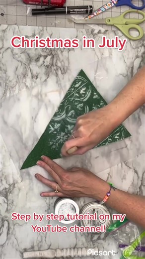 DIY Christmas Decor: Tiled Spindle Trees Tutorial