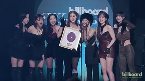 TWICE accepting the Breakthrough Award at Billboard's Women In Music Awards 2023 🤩🏆 Congratulations, Queens 🥳🎉 🎥 zardexg - Nayeoncé Knowles | Everything TWICE