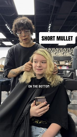 Short Mullet: What Is a Short Mullet Haircut & How It’s Cut