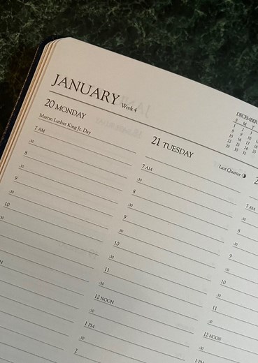 2025 holiday schedule: See full list of dates for Easter, Memorial Day, federal holidays, more