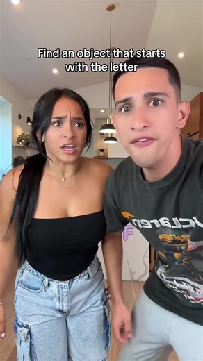 Isaac & Andrea (@isaacandandrea_)’s videos with 蜜桃物语 - 仁辰 & 于行