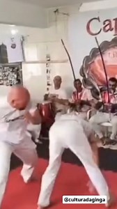3.8M views · 80K reactions | A capoeira é maravilhosa de mais #esporte #cultura #capoeira #luta | Carcará Gcb | Facebook