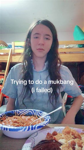 Failed Mukbang Experience with Spaghetti and Chicken Patty