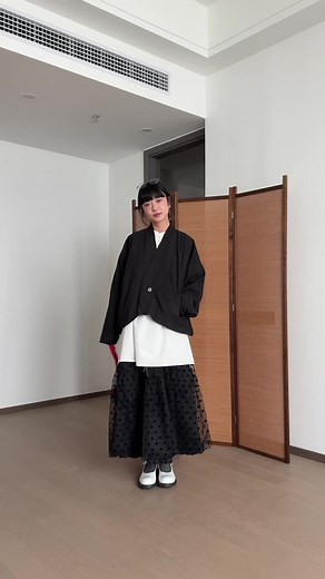 Styling my jacket for the day – yay or nay?🫢 #outfit #inspo #girl #design #fashion #fyp #jacket