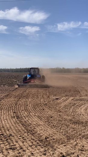 #big #farm #machine #tractor #bussiness | Nikolay tarasevich