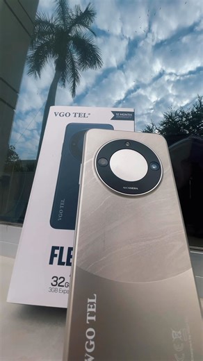 Savings worth flexing. #VGOTel #Flex2, a reliable device you can use just the way you want, without spending a fortune. Order Now: https://vgotel.com/products/flex-2? #Flex2 #FlexLikeaPro #VGOTelSmartphones | VGO TEL Pakistan