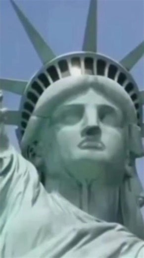 statue caught move in the camera