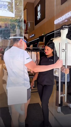 Portal Tabatinga on Instagram: "✨🔥 As melhores marcas internacionais estão na Top Brands — e quem foi conferir tudo de perto foi o Marcos Paulo! 🔥✨ O Marcos Paulo Meirelles, criador de conteúdo digital, visitou a Top Brands e mostrou todas as marcas importadas que a loja oferece 😍🛍️ São produtos de qualidade, estilo e muita personalidade — itens perfeitos para quem ama tendência, exclusividade e aquele toque premium que faz toda a diferença ✨💼 Marcas que conquistam no primeiro olhar, peças