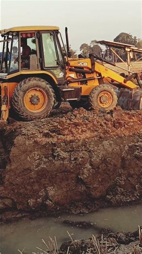 Fast & Powerful JCB Earthmoving Skills 🚜