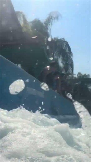 La mejor experiencia de ir a ‪@elrolloparqueacuaticomx‬ es subirte al revolcadero con tus amigos