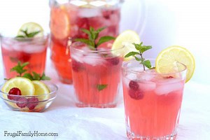How to Make Raspberry Mint Lemonade