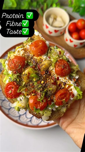 High Protein Avocado Toast Recipe 🥑 | Healthy Breakfast in 10 Minutes | Cafe Style Avocado Toast