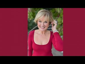 DIPANARIO FENICE 🌹 Over 50 Mature Model 🌸 Wiki & Biography 🌟 Model & Legacy