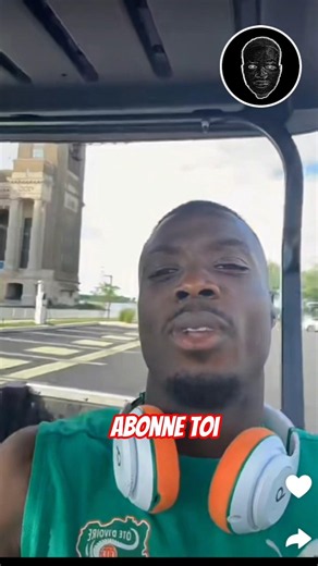 Nicolas Pépé out and about with the Ivorian players 🇨🇮 at the World Cup #ivorycoast #worldcup