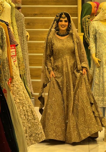 WATCH FULL👀 AMAZING MOST BEAUTIFUL PAKISTANI STYLE BRIDAL OUTFIT BY 7AATRANG BRIDAL🫠❤️#7aatrang #fyp #viral #sale #million