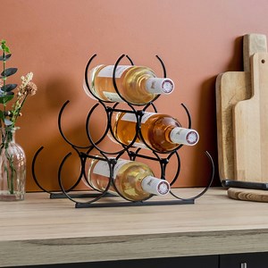 Une bouteille bien rangée est une bouteille prête à être savourée. Découvrez notre large de choix de range bouteille : https://www.eminza.com/decoration/deco-de-cuisine-19670/range-bouteilles-23379.html | Eminza