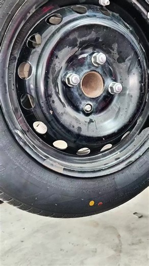 Car Wheel Stud Replacement Guide for Mechanics