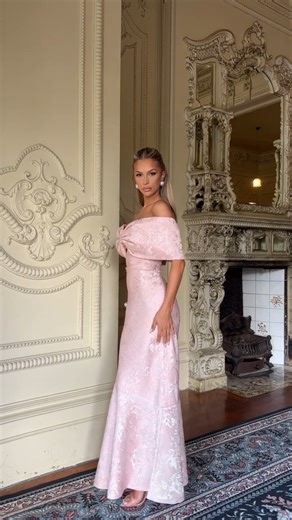 The perfect🥀Our Emberly maxi dress in blush🌸 #fashion #model #beauty #style #outfit #shorts