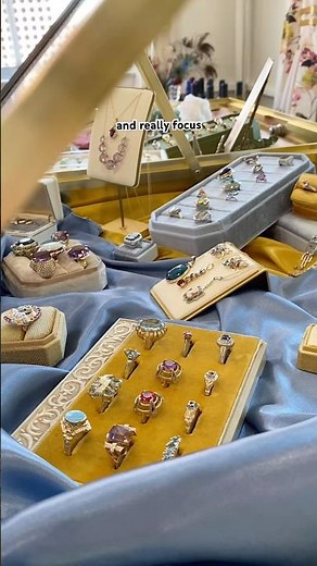 A class ring is what you make it! #mjvjewelry #vintagejewelry