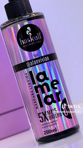 🔥LANÇAMENTO!🔥 Veio aí! Haskell e @Cabeleireiro Calvo, se juntaram para a criação de um produto inédito, a MÁSCARA LÍQUIDA LAMELAR. Conheça a collab do momento!👇🏼 Uma máscara líquida que desmaia o cabelo?! SIM! 💜 Ela promove restauração ultraprofunda, repõe a massa capilar e dá brilho extra aos fios! ✨Tem centella asiática e aminoácidos, para reduzir a porosidade e a aspereza das lâminas danificadas dos fios e promover o alinhamento capilar. O resultado são cabelos emolientes, reparados, mac