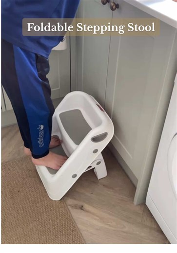 Foldable Step Up Stool for Kids: Safe & Convenient