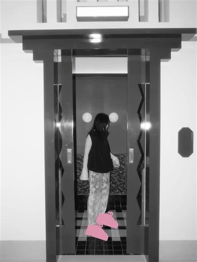 Snaplab on Instagram: "🩷 GIVEAWAY TIME 🩷 Drip check, Fit check Let’s gooo! 👖🧦🧤 How to Join: 1. Snap a pic using our Exclusive Frame 2. ⁠Serve your BEST outfit 3. ⁠Get creative and explore your look with the frame 4. ⁠Don’t hold back — make it bold, make it YOU 5. ⁠Tag @its.snaplab 6. ⁠Drop the hashtag #👚 to join the giveaway ⭐️ We’ll be choosing the most creative edits, so don’t play it safe! Show us your personality, your signature style, your moment. 🧦 Exclusive Frame will be available