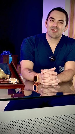 ¡Transformación total con mi lobuloplastia! 💫✨ Di adiós a tus orejas rasgadas y hola a la confianza renovada. ¡Nueva apariencia, misma esencia! 🙌👂 #TransformaciónTotal #Lobuloplastia #ConfianzaRenovada #OrejasPerfectas #AmorPropio #drerickrivera #esteticafacial | Dr. Erick Rivera P.