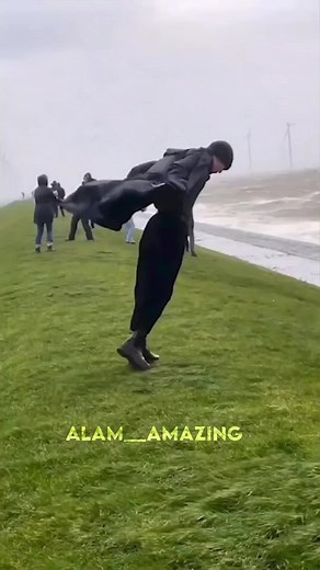 Incredible Physical Feats Showcased in Amazing Clips