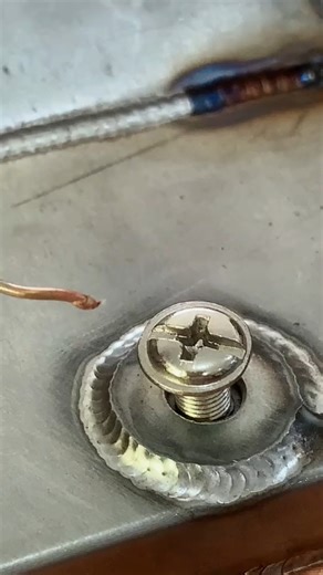 #WeldingLife #WeldingSkills #Metalwork #WeldingCommunity #WeldingArt #Fabrication #WeldingTips #WeldingProjects | Vector Welding