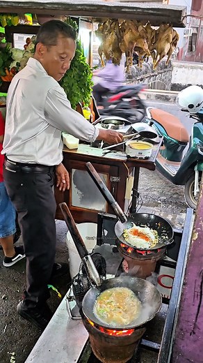 Javanese-style noodles with free-range chicken | Yusuf Farda Channel