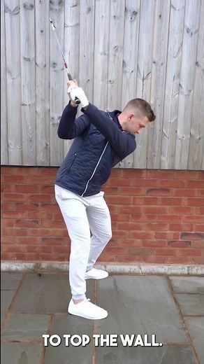 THIS SHORT GOLF SWING CREATES CRAZY POWER 🔥#golftips #shorts #golfshort