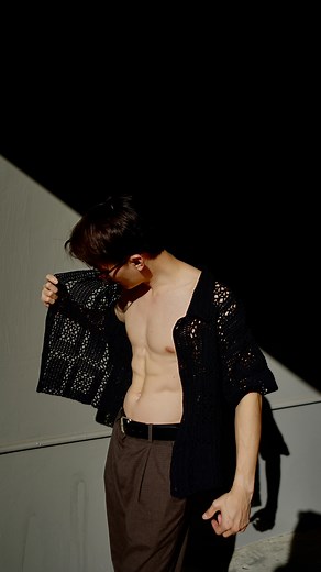 Edwin | Actor | Crochet designer on Instagram: "Finally sharing my pattern making process, bringing you Behind The Stitch. I’m starting this to let you in on how I went from being a beginner to a designer. When I’m feeling stuck, I love to get inspired by other crafters. Crochet Town on YouTube has a plethora of stitches to try out for free. Or maybe, comment ‘BTS’ to receive a link to 9 Halls, and get inspired by my pattern