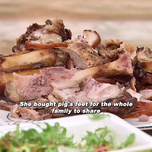 Touching Story of Generous Grandmas: A Heartfelt Journey