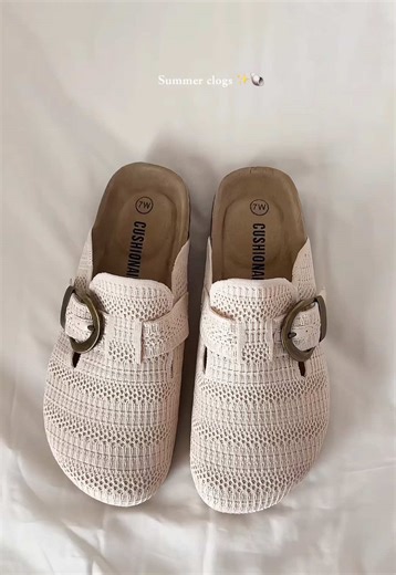 The cutest knit clogs from Cushionaire ✨☁️🧸 #creatorsearchinsights #clogshoes #sunmershoes #summersandals #cushionairesandals @Cushionaire