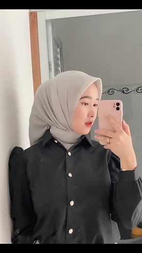 Flashlight Challenge: Singing Video Mirror Selfie Trend