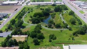 Take a look at this incredible transformation captured by Finney County GIS. Thanks to the combined efforts of several City departments, Forest Park Lake underwent a much-needed clean-up last week! 🌳 - Eche un vistazo a esta increíble transformación capturada por el GIS del condado de Finney. Gracias a los esfuerzos combinados de varios departamentos de la ciudad, ¡el parque Forest Lake se sometió a una limpieza muy necesaria la semana pasada! 🌳 #GCKS | City of Garden City, KS – Local Governme