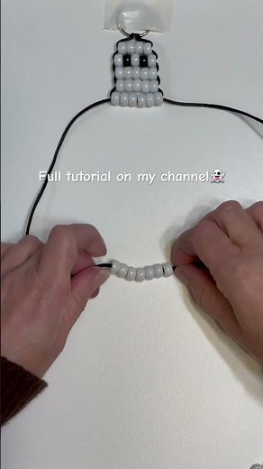 Make a PONY BEAD GHOST👻#ponybeads #beadcraft #halloweencraft