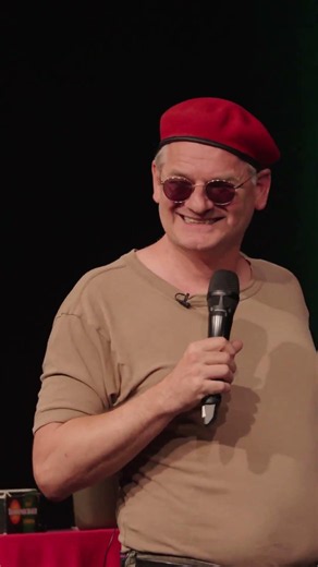 Come see me on tour! Tickets on my website🎫 #ausbilderschmidt #comedy #youth #funny