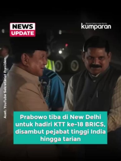 Presiden Prabowo Subianto mendarat di Pangkalan Angkatan Udara India (AFS) Palam di New Delhi, India, pada Jumat (11/9) malam waktu setempat. Ia akan menghadiri KTT ke-18 BRICS yang digelar pada 12-13 September 2026. Prabowo disambut oleh sejumlah pejabat tinggi India, salah satunya Menteri Batu Bara dan Pertambangan India Satish Chandra Dubey. Tampak, Prabowo juga sempat disuguhi tarian setelah turun dari pesawat di bandara. 📸: Dok. YouTube Sekretariat Presiden. ⁠ Baca selengkapnya dengan klik